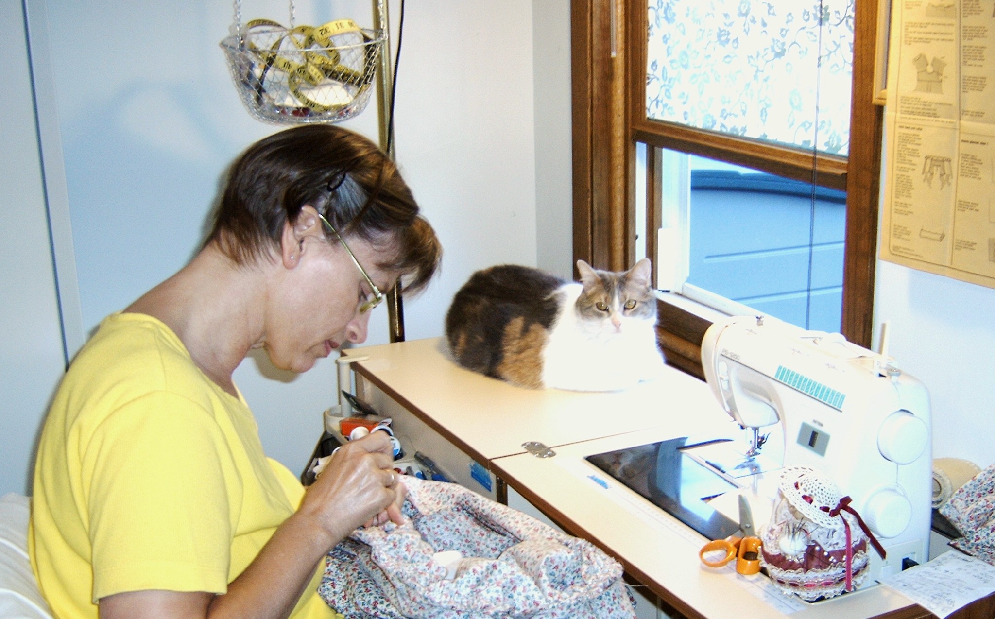 sewing helper